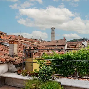 Appartamento Terrazza Garibaldi By Postcardsfrom, Verona